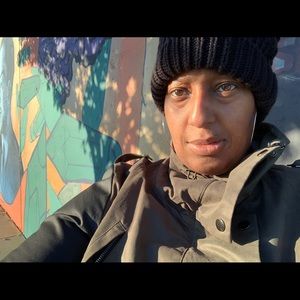 Meet your Posher, Donique